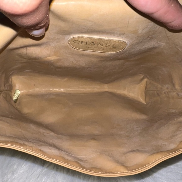 Chanel - Picture 8 of 10